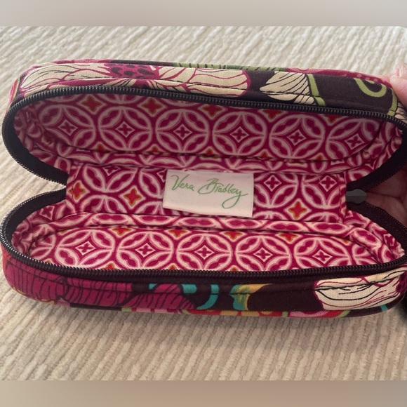 NWOT Vera Bradley Mod Floral Pink Brown
Really pretty quilted eye glass case - Picture 4 of 4